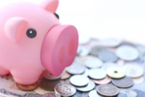 ピンクのブタの貯金箱