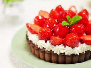 いちごのホールケーキの写真